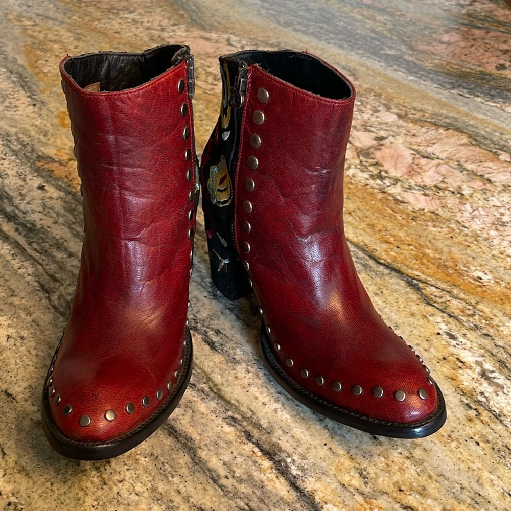 DOUBLE D RANCH  Western Boots ( Granny Takes A Trip ) Sz. 8.5 NWB